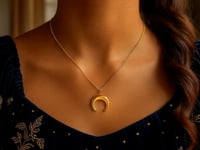 14k Gold Necklace w/Domed Moon Motif Pendant